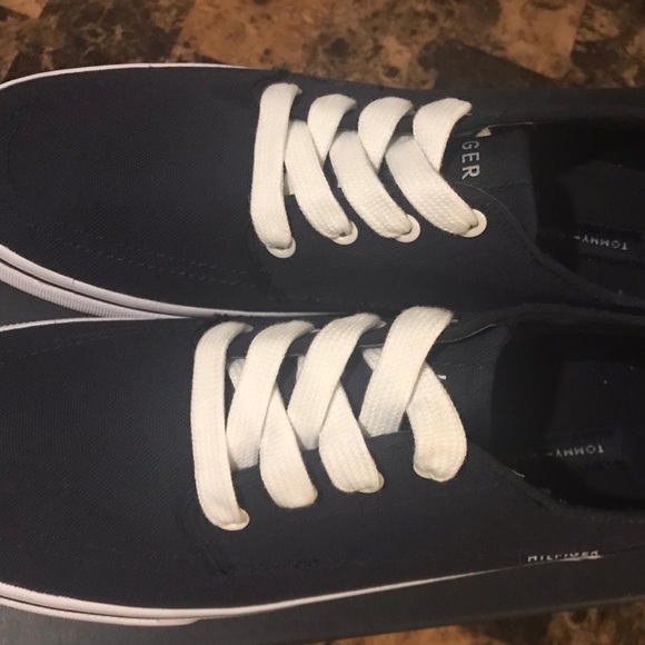 NEW Tommy Hilfiger Men's Sneakers - Picture 4 of 4